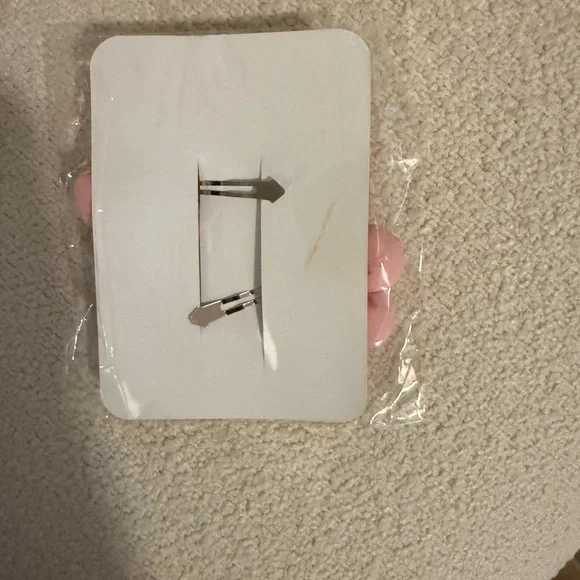 Hair Clips - Picture 6 of 8